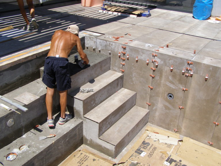 posa-rivestimento-interno-piscina